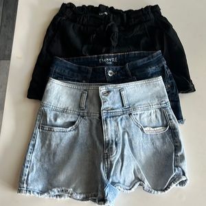 3 pairs of women shorts